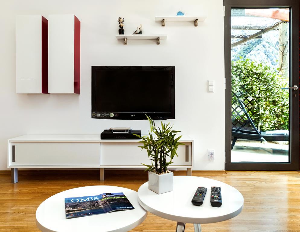 Apartment Lejo Омиш Экстерьер фото