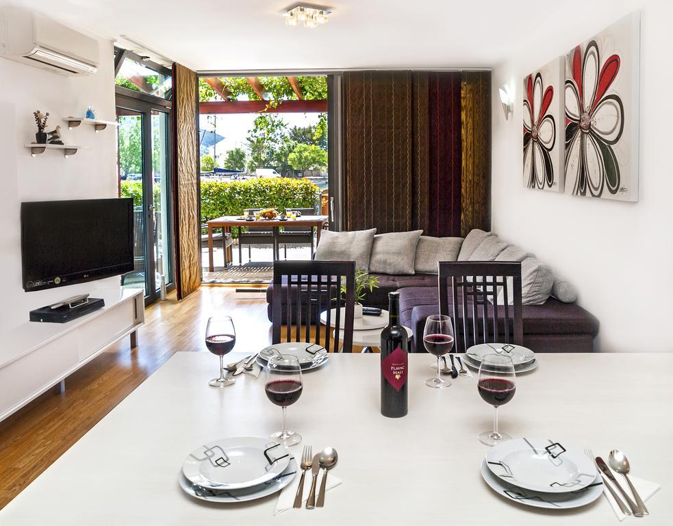 Apartment Lejo Омиш Экстерьер фото